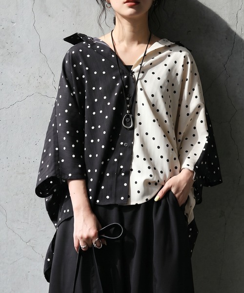 antiqua(アンティカ)の「ドット柄 ドルマン シャツ(シャツ/ブラウス・レディース・アイボリー/ブラック/その他・ONESIZE)」の1枚目の写真