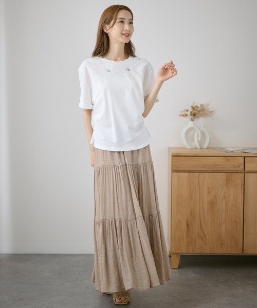 DAYRA(デイラ)の「フラワー 刺繍 ボタン 半袖 Tシャツ(Tシャツ/カットソー・レディース・ホワイト/ブラック・FREE)」の12枚目の写真