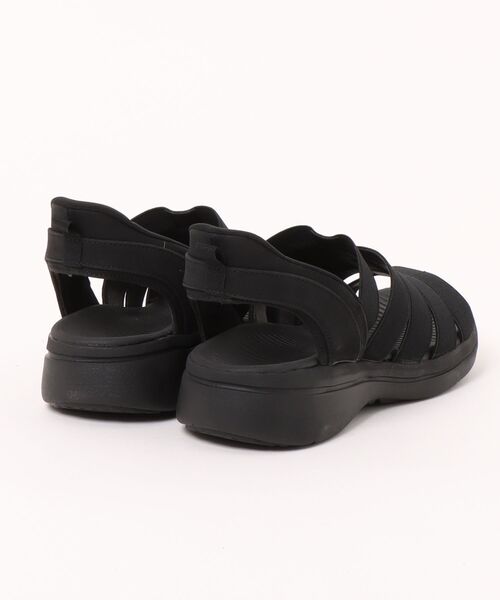 Piedi Nudi（ピエディヌーディ）の「＜SHOP select＞ ハンズフリー ベルトサンダル（サンダル・レディース・ブラック/グレー・S/M/LL/L）」の3枚目の写真