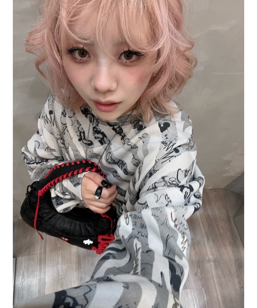Desigual(デシグアル)の「Disney Appliqué Crescent Hobo Bag/ディズニー アップリケクレセントホーボーバッグ(ハンドバッグ・レディース・ブラック・FREE)」の8枚目の写真