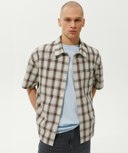 PLAC（プラック）の「マイルドチェック半袖シャツ2カラー（シャツ/ブラウス・メンズ・ネイビー/ベージュ・LARGE/MEDIUM）」の4枚目の写真