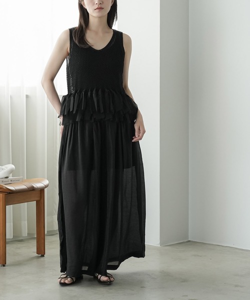 mili an deni（ミリアンデニ）の「裾フリンジメッシュトップス（タンクトップ・レディース・ブラック/オフホワイト・M）」の13枚目の写真