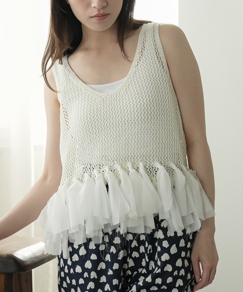 mili an deni（ミリアンデニ）の「裾フリンジメッシュトップス（タンクトップ・レディース・ブラック/オフホワイト・M）」の16枚目の写真