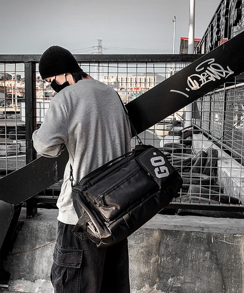 WESTBOY（ウエストボーイ）の「Y2K ロゴプリント 2WAYボストンバッグ WO26W2BG10（バックパック/リュック・メンズ・グレー/ブラック・FREE）」の4枚目の写真