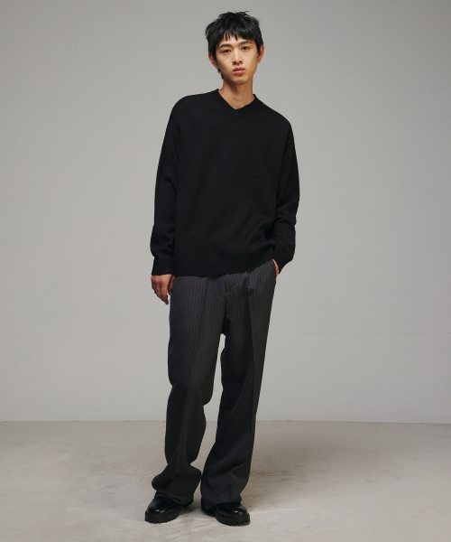 SIGNATURE（シグネチャ）の「Vネックリラックスニット[ブラック]（ニット/セーター・レディース・その他・MEDIUM）」の4枚目の写真
