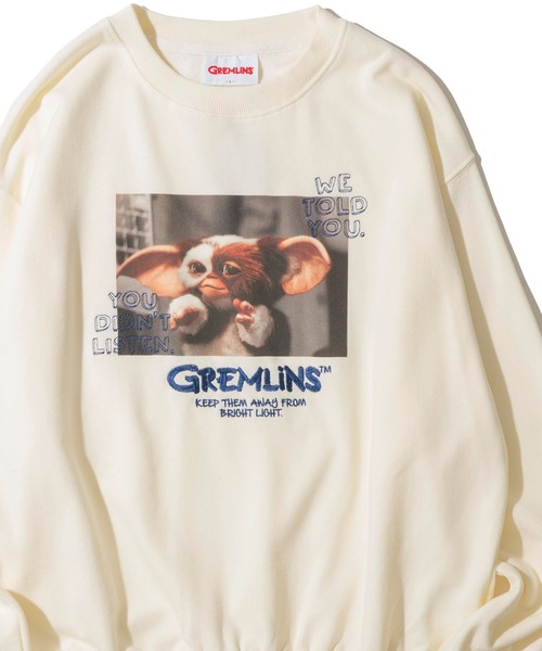 ADPOSION(アドポーション)の「【GREMLINS / グレムリン】フォトプリント クルーネック スウェットプルオーバー(スウェット・レディース・グリーン/チャコールグレー/ブルー/オフホワイト・MEDIUM/LARGE/X-LARGE)」の1枚目の写真