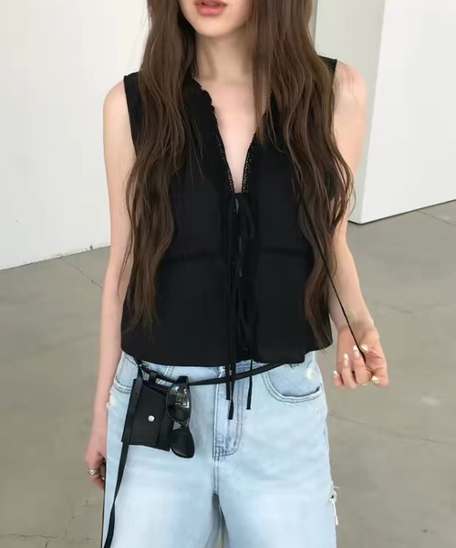 Girly Doll(ガーリードール)の「フロントリボンノースリーブレースブラウス(シャツ/ブラウス・レディース・ブラック/ホワイト・FREE)」の2枚目の写真