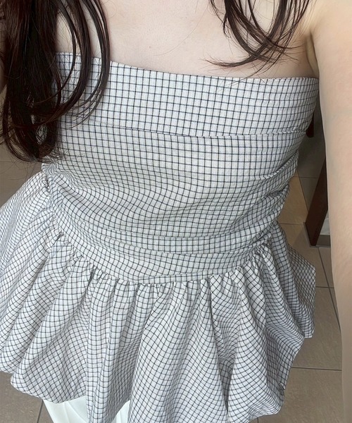 Reurie'(レウリィ)の「チェックペプラムビスチェ(ayaka select) / ベアトップ フレア 肌見せ チェック ヘルシー 大人カジュアル 韓国 フリル(チューブトップ・レディース・アイボリー・FREE)」の3枚目の写真