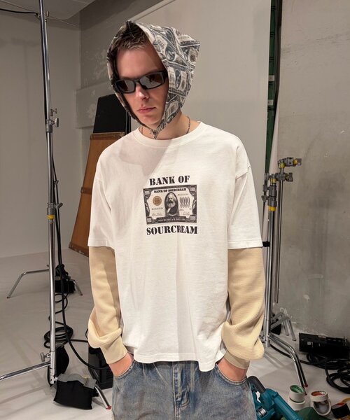Sourcream(サワークリーム)の「【Sourcream/UINSEX】マルクス紙幣レイヤードワッフルトップス(Tシャツ/カットソー・レディース・ホワイト/ブラック・FREE)」の4枚目の写真