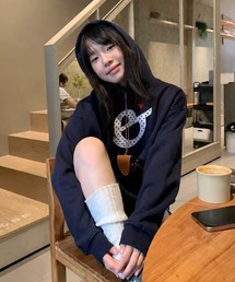 ドットロゴハート刺繍フーディー