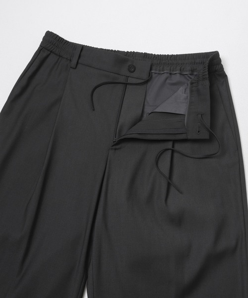 ANOTHER OFFICE(アナザー オフィス)の「『別注』ANOTHER OFFICE×URBAN RESEARCH HABANA BANDED SLACKS(スラックス・メンズ・チャコールグレー・1/2)」の3枚目の写真