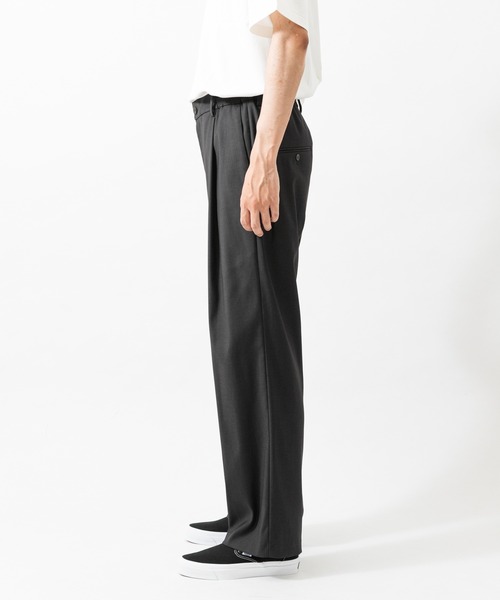 ANOTHER OFFICE(アナザー オフィス)の「『別注』ANOTHER OFFICE×URBAN RESEARCH HABANA BANDED SLACKS(スラックス・メンズ・チャコールグレー・1/2)」の13枚目の写真