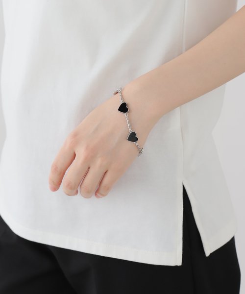 BASICKS(ベイシックス)の「BASICKS / ベイシックス Chain Heart Bracelet(ブレスレット・レディース・ブラック・FREE)」の9枚目の写真
