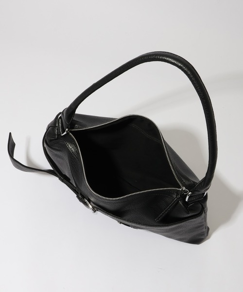 MUCENT(ムセント)の「【MUCENT/ムセント】RAZ CROSS LEATHER BELTED SHOULDER BAG UNISEX/ラズクロス レザーベルトショルダーバッグ(ショルダーバッグ・レディース・ブラック・FREE)」の5枚目の写真