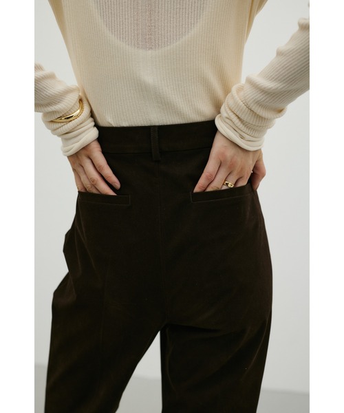 STYLEMIXER（スタイルミキサー）の「フェイクスウェードフレアパンツ（その他パンツ・レディース・ライトベージュ/ブラウン・SMALL/MEDIUM/LARGE）」の6枚目の写真
