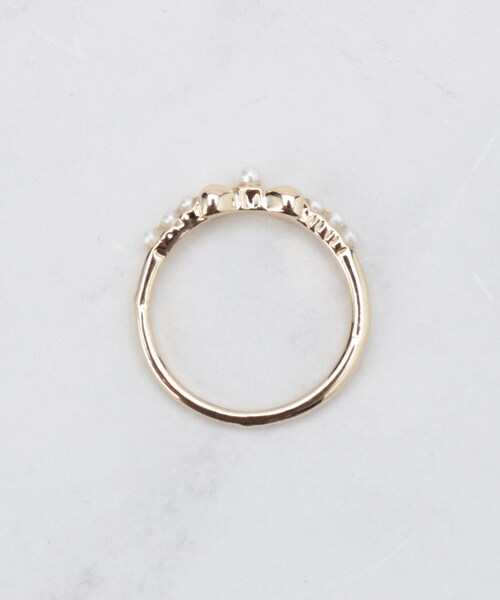 couture brooch(クチュールブローチ)の「パール調リボンリング(リング・レディース・ゴールド・00)」の2枚目の写真