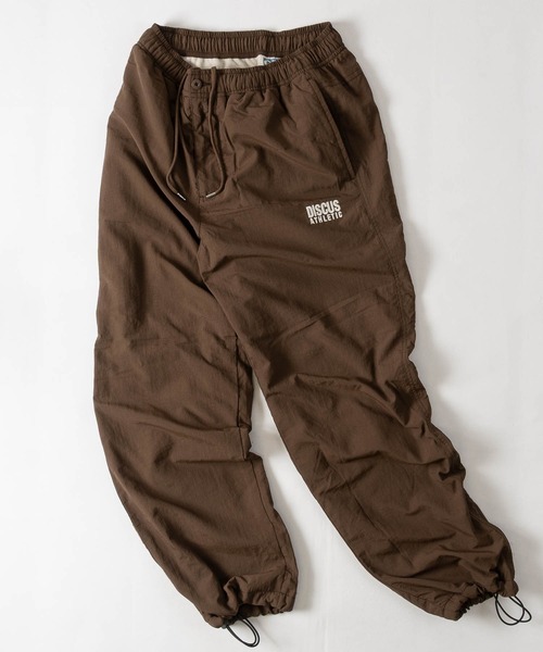 JOHN'S CLOSET（ジョンズクローゼット）の「【15】〔DISCUS/ディスカス〕ワンポイントロゴ 裏フリース ナイロンパンツ 裾ドローコード/セットアップ展開有（その他パンツ・メンズ・ブラウン/オフホワイト/ネイビー/ブラック・MEDIUM/LARGE）」の3枚目の写真