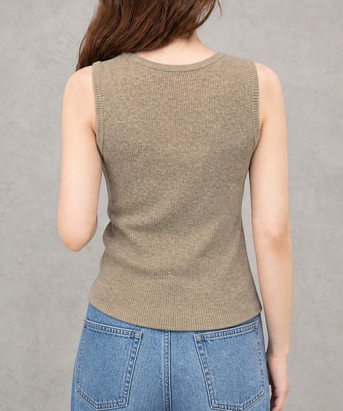 JOCOSA(ジョコサ)の「ウール混 リブニットベスト(ベスト・レディース・ピンク/ブラウン/ブラック/レッド/ダークグレー/ブルー/アイボリー/モカ・FREE)」の16枚目の写真