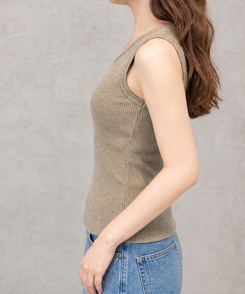 JOCOSA(ジョコサ)の「ウール混 リブニットベスト(ベスト・レディース・ピンク/ブラウン/ブラック/レッド/ダークグレー/ブルー/アイボリー/モカ・FREE)」の15枚目の写真
