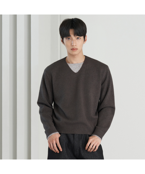 HYOJI(ヒョージ)の「26 FW ウォッシャブルソフトタッチ Vネック レイヤード クロップドニット (4カラー)(ニット/セーター・メンズ・ネイビー/レッド/チャコール/ブラック・M/L)」の2枚目の写真
