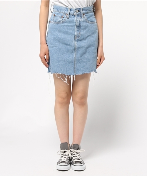 MOUSSY（マウジー）の「DENIM FIT MINI SK（デニムスカート・レディース・ライトブルー/ブルー・1/0/2）」の3枚目の写真