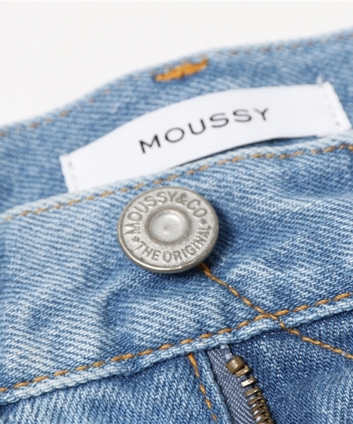 MOUSSY（マウジー）の「DENIM FIT MINI SK（デニムスカート・レディース・ライトブルー/ブルー・1/0/2）」の12枚目の写真