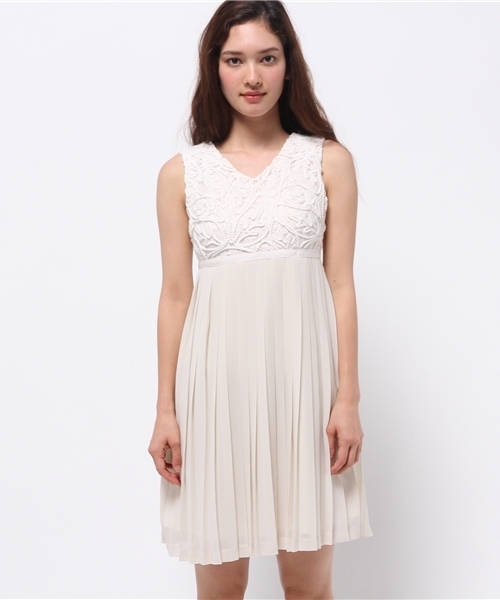 LIMITLESS LUXURY（リミットレスラグジュアリー）の「LACE プリーツDRESS◆（ワンピース・レディース・ホワイト/ブラック・36/38）」の3枚目の写真