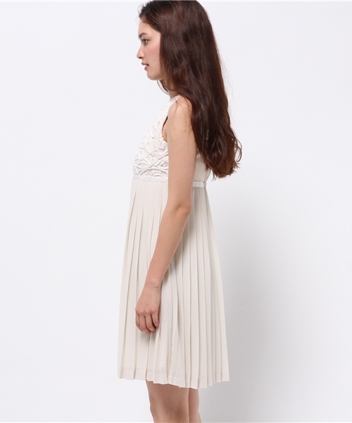 LIMITLESS LUXURY（リミットレスラグジュアリー）の「LACE プリーツDRESS◆（ワンピース・レディース・ホワイト/ブラック・36/38）」の4枚目の写真