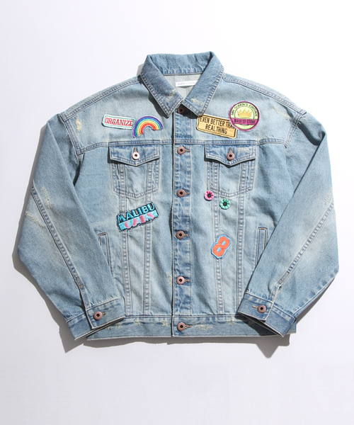 WEGO（ウィゴー）の「WEGO/パッチクラッシュデニムジャケット（デニムジャケット・レディース・ブルー系その他・FREE）」の2枚目の写真