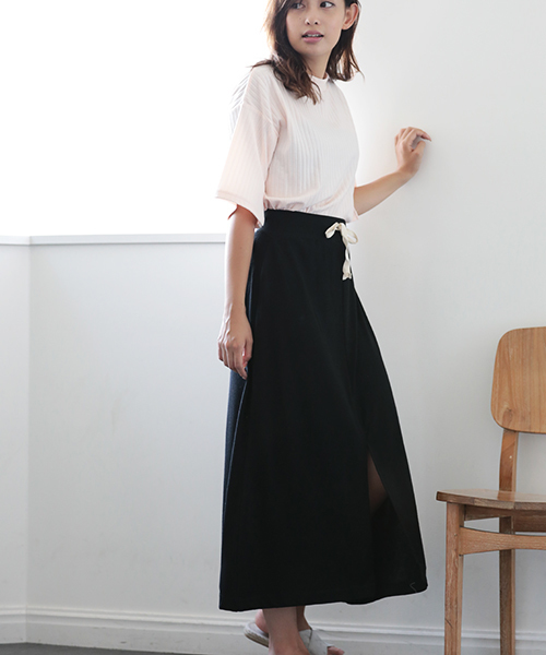 Denime（ドゥニーム）の「ニットソーマキシスカート（スカート・レディース・グレー/ブラック・FREE）」の8枚目の写真