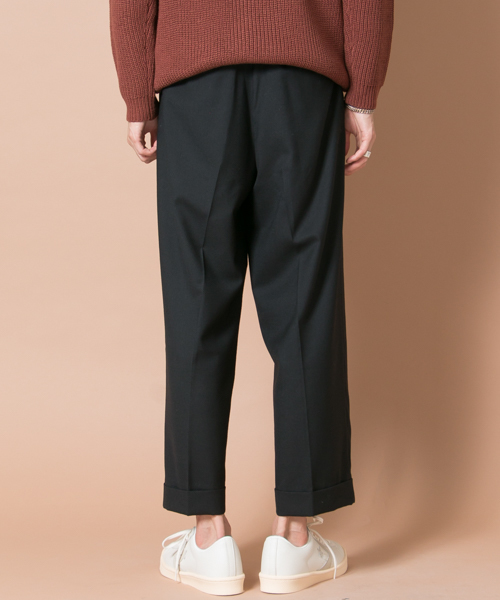 URBAN RESEARCH(アーバンリサーチ)の「UR ウールワイドアンクルトラウザー(スラックス・メンズ・グレー/チャコールグレー/ブラック・LARGE/MEDIUM)」の6枚目の写真