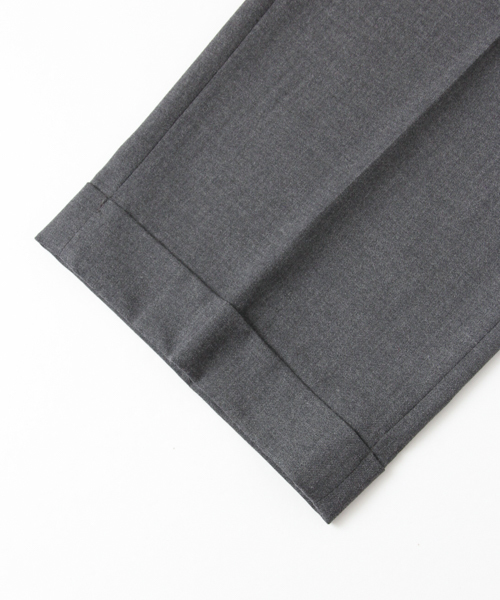 URBAN RESEARCH(アーバンリサーチ)の「UR ウールワイドアンクルトラウザー(スラックス・メンズ・グレー/チャコールグレー/ブラック・LARGE/MEDIUM)」の10枚目の写真