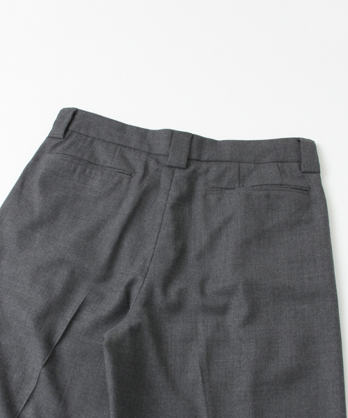 URBAN RESEARCH(アーバンリサーチ)の「UR ウールワイドアンクルトラウザー(スラックス・メンズ・グレー/チャコールグレー/ブラック・LARGE/MEDIUM)」の12枚目の写真