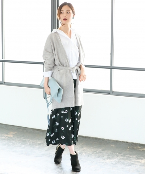 GLOBAL WORK(グローバルワーク)の「フラワースカーチョ/766265(その他パンツ・レディース・ブラック/ネイビー/ベージュ・FREE)」の4枚目の写真