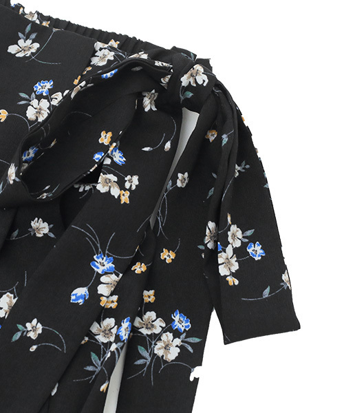 Luz Llena（ラズレナ）の「花柄プリーツスカート（スカート・レディース・ブラック/イエロー・MEDIUM）」の8枚目の写真