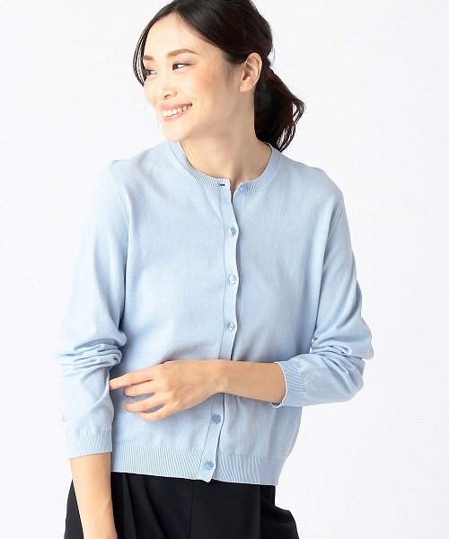 COMME CA ISM(コムサイズム)の「パステルカラー クルーネックカーディガン(カーディガン/ボレロ・レディース・サックスブルー/グレー/ピンク/イエロー/ネイビー/ホワイト・LARGE/MEDIUM/SMALL)」の1枚目の写真