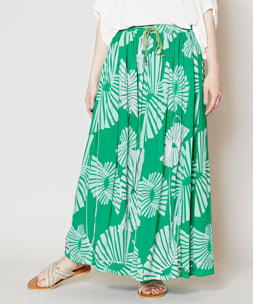 チャイハネ(チャイハネ)の「【チャイハネ】yul 箔プリントスパンコール刺繍ロングスカート(スカート・レディース・ホワイト/ピンク/ターコイズブルー/オレンジ/グリーン・FREE)」の3枚目の写真