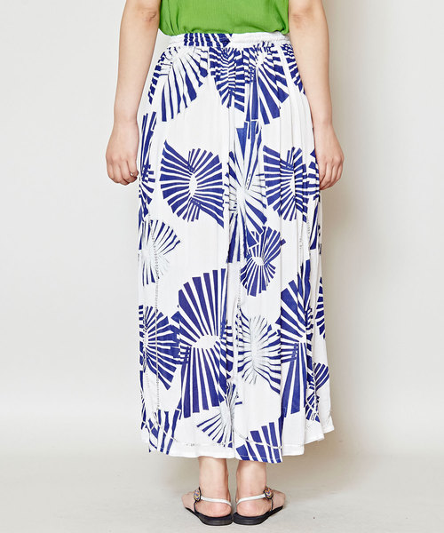 チャイハネ(チャイハネ)の「【チャイハネ】yul 箔プリントスパンコール刺繍ロングスカート(スカート・レディース・ホワイト/ピンク/ターコイズブルー/オレンジ/グリーン・FREE)」の13枚目の写真