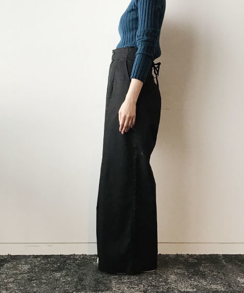 laboratory work（ラボラトリーワーク）の「レースアップハイウエストパンツ（その他パンツ・レディース・ブラック/カーキ/ベージュ・MEDIUM）」の8枚目の写真