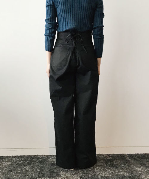 laboratory work（ラボラトリーワーク）の「レースアップハイウエストパンツ（その他パンツ・レディース・ブラック/カーキ/ベージュ・MEDIUM）」の9枚目の写真