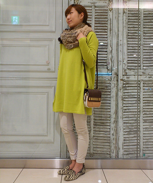 GALLARDAGALANTE（ガリャルダガランテ）の「カシミアチュニック（ニット/セーター・レディース・ホワイト/ベージュ/イエロー/ブラック/モカ・FREE）」の5枚目の写真