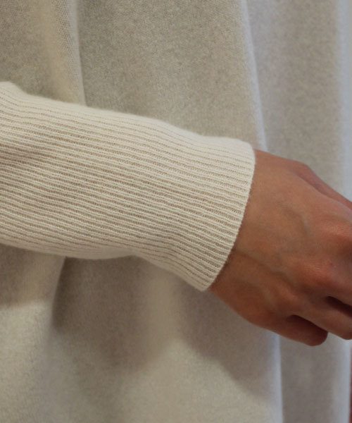 GALLARDAGALANTE（ガリャルダガランテ）の「カシミアチュニック（ニット/セーター・レディース・ホワイト/ベージュ/イエロー/ブラック/モカ・FREE）」の7枚目の写真