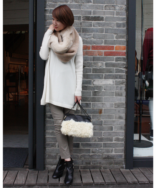 GALLARDAGALANTE（ガリャルダガランテ）の「カシミアチュニック（ニット/セーター・レディース・ホワイト/ベージュ/イエロー/ブラック/モカ・FREE）」の8枚目の写真