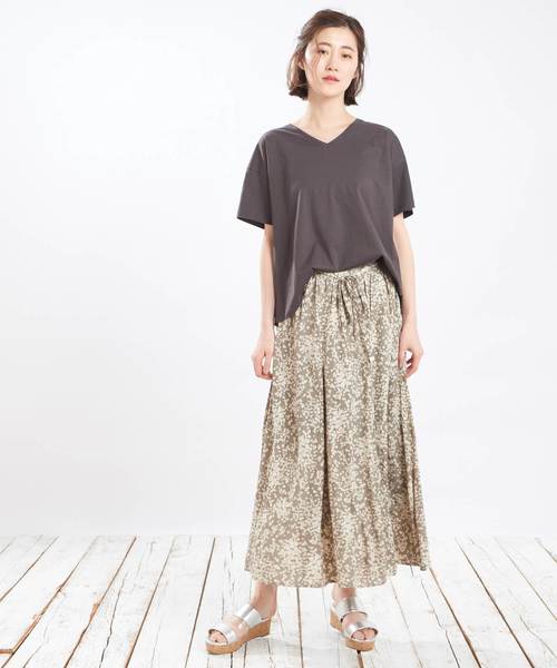 DISCOAT（ディスコート）の「モノトーン小花柄切替ロングスカート（スカート・レディース・ブラック/グレー・FREE）」の16枚目の写真