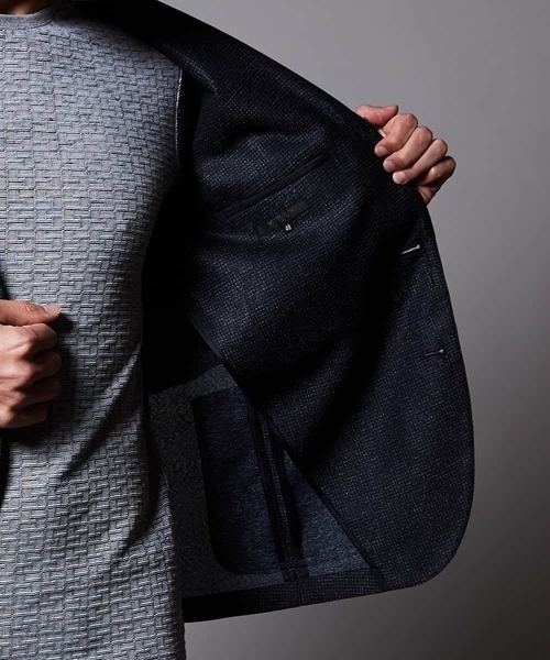 MICHEL KLEIN HOMME (ミッシェルクランオム)の「ジャケット(カラミハウンドツース)(テーラードジャケット・メンズ・ネイビー/グレー・46/48/51)」の13枚目の写真