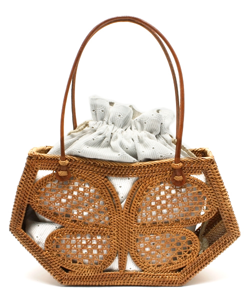 bpr BEAMS Women's(ビーピーアール ビームス)の「BEAMS / バタフライ アタカゴ バッグ(かごバッグ・レディース・ライトブラウン・ONE SIZE)」の3枚目の写真