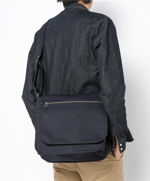 marimekko(マリメッコ)の「marimekko / olkalaukkuショルダーバッグ(ショルダーバッグ・レディース・ブラック/ブラウン/レッド/オリーブ/ネイビー・ONE SIZE)」の13枚目の写真