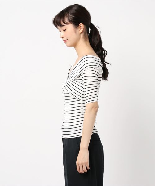 EMODA（エモダ）の「デコルテｃｒｏｓｓ Ｌ／Ｔ（Tシャツ/カットソー・レディース・ブラック/その他・FREE）」の4枚目の写真