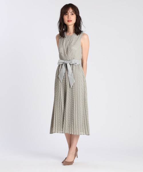 サテンリボン付プリーツジャガードワンピース お呼ばれドレス ドレス Clear ワンピース ドレス Clear Impression ドレス クリアインプレッション のファッション