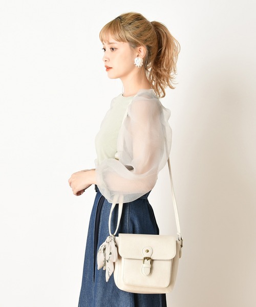 one after another NICE CLAUP（ワンアフターアナザーナイスクラップ）の「スカーフ付きショルダーバッグ（ショルダーバッグ・レディース・ベージュ/ブラウン/アイボリー・FREE）」の5枚目の写真